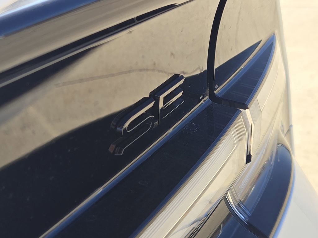 New 2026 Toyota Prius Plug-In Hybrid image 8