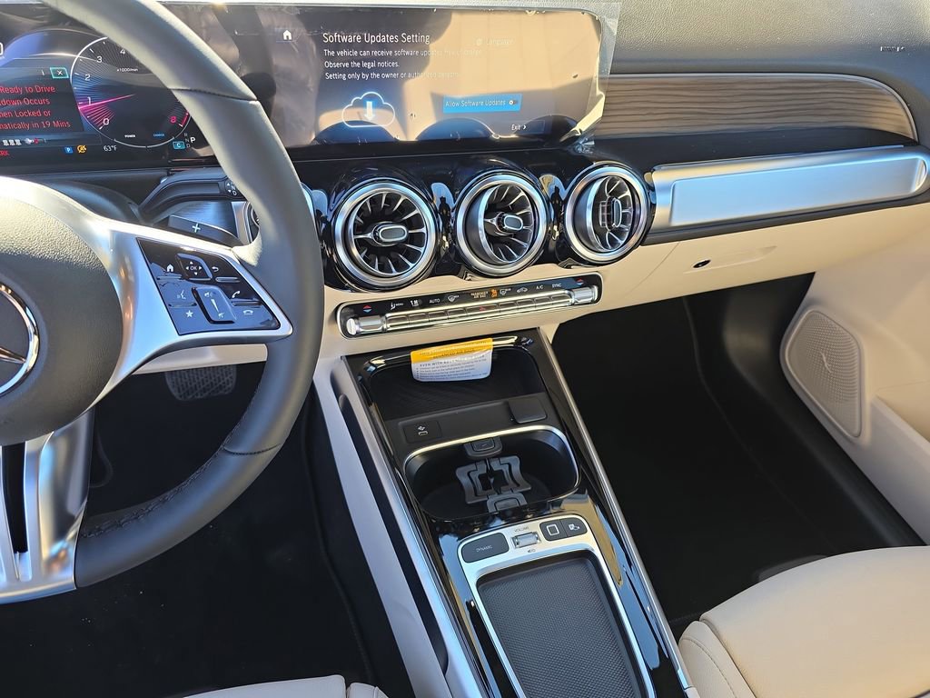 New 2026 Mercedes-Benz GLB 250 4MATIC image 17