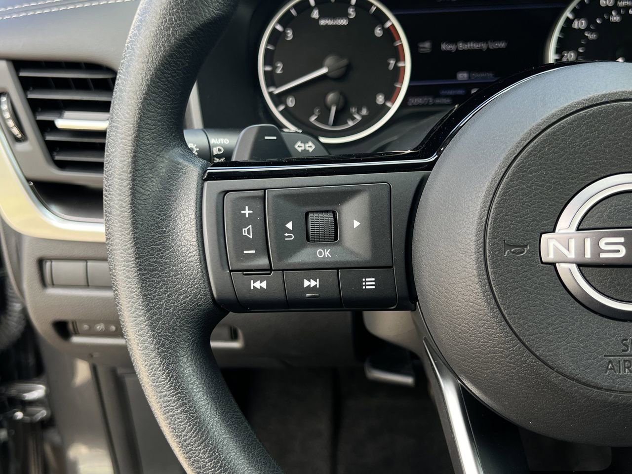 Certified 2023 Nissan Rogue SV image 10