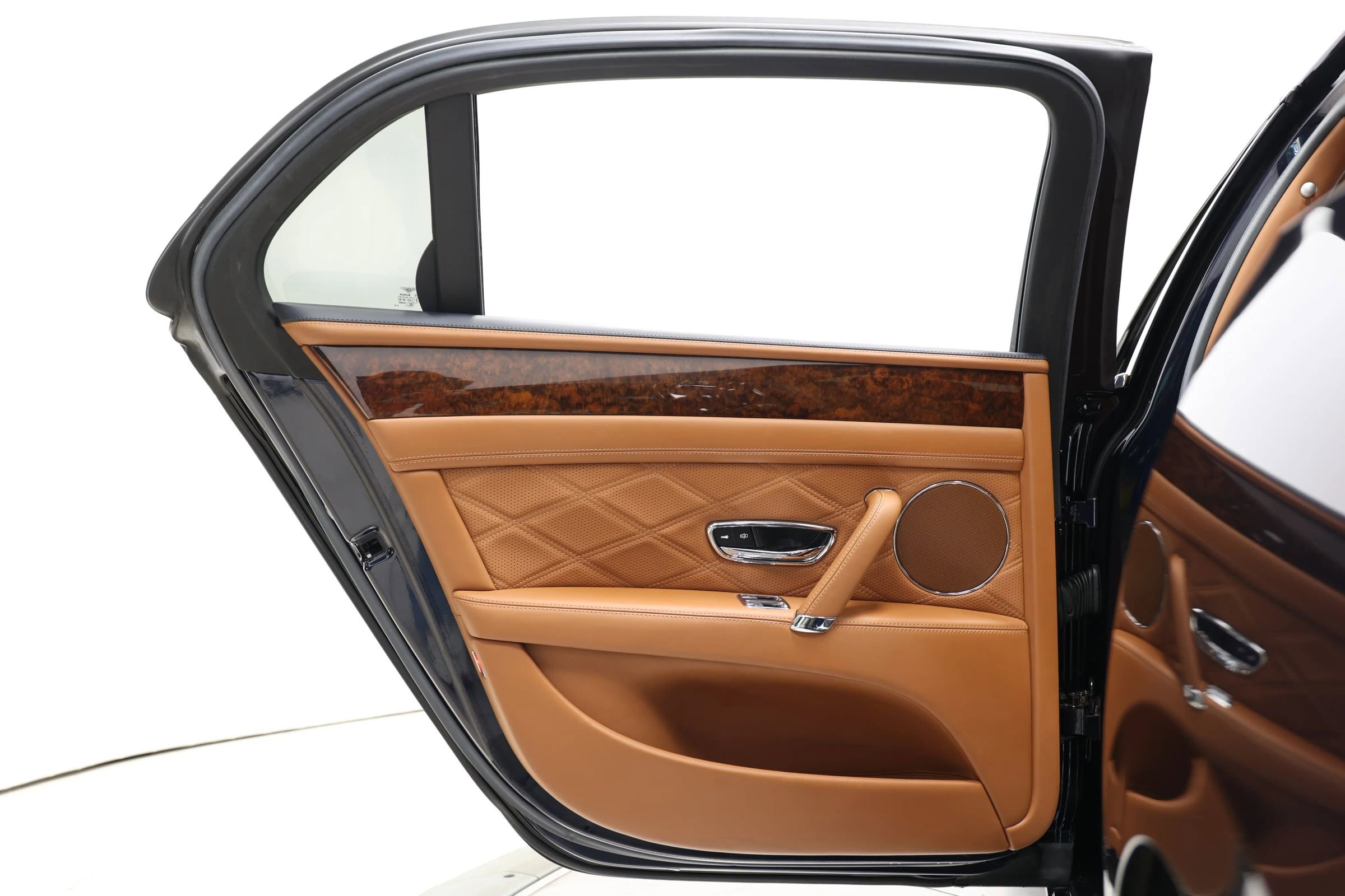 Used 2014 Bentley Flying Spur W12 image 38