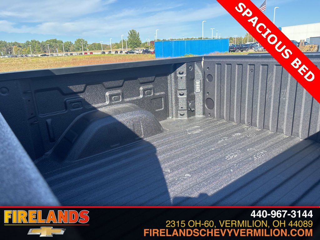New 2026 Chevrolet Silverado 1500 Custom Trail Boss w/ LPO, Dark Essentials Package image 3