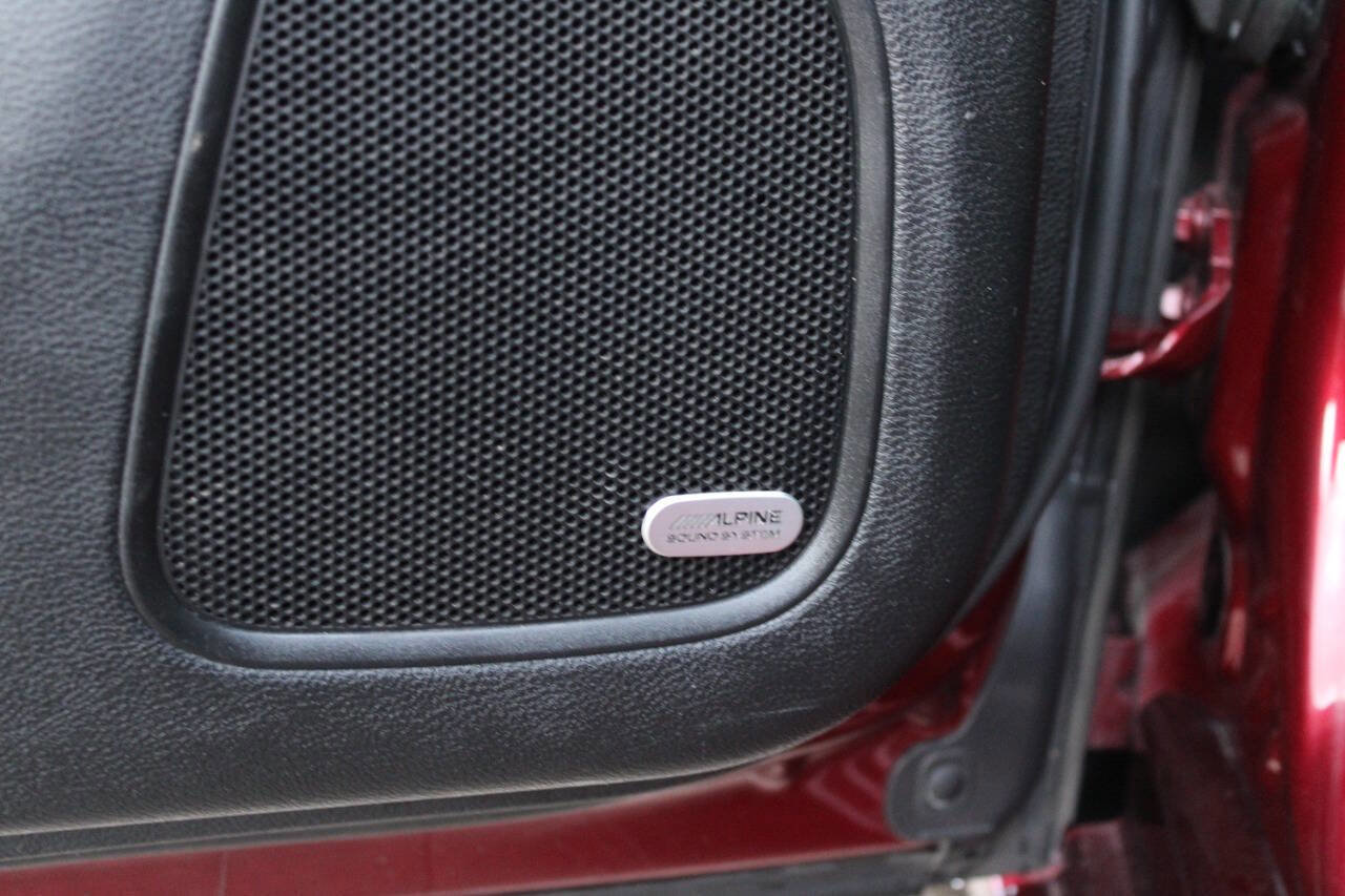 Used 2015 Chrysler 200 C w/ Navigation & Sound Group I image 19