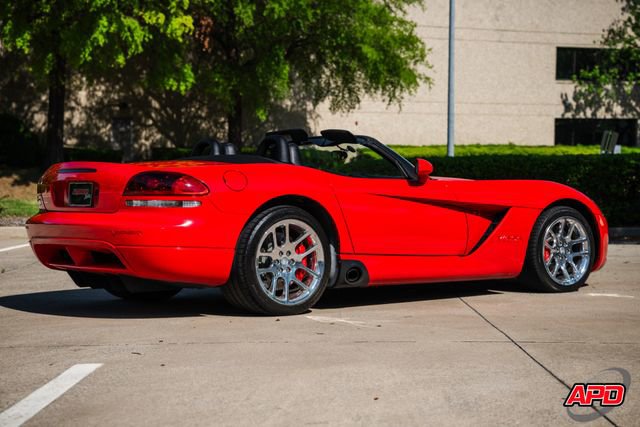 Used 2004 Dodge Viper SRT-10 image 5