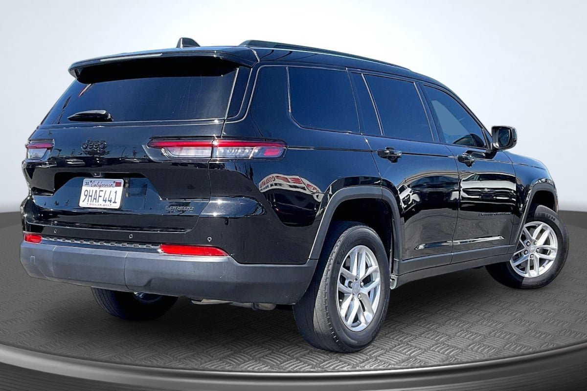 Used 2023 Jeep Grand Cherokee L Laredo w/ Luxury Tech Group I RWD image 13