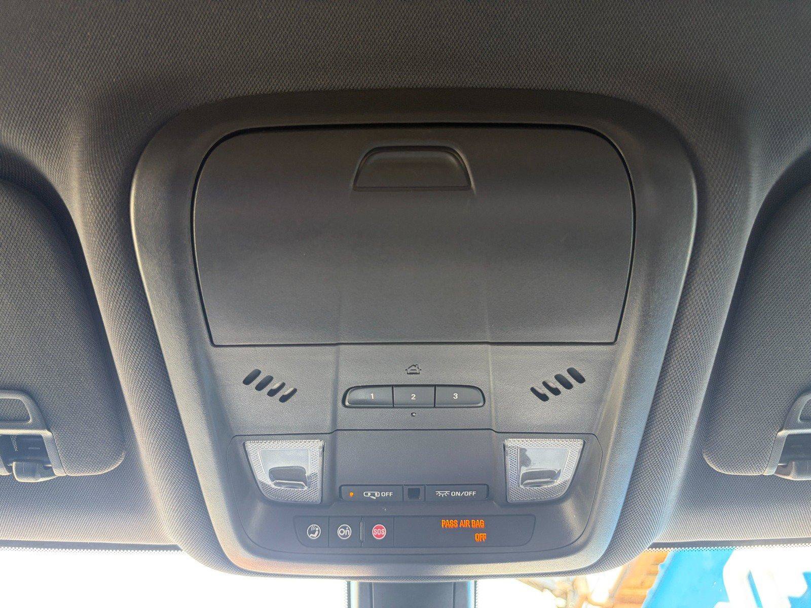 Used 2019 Chevrolet Blazer RS AWD/4WD image 16