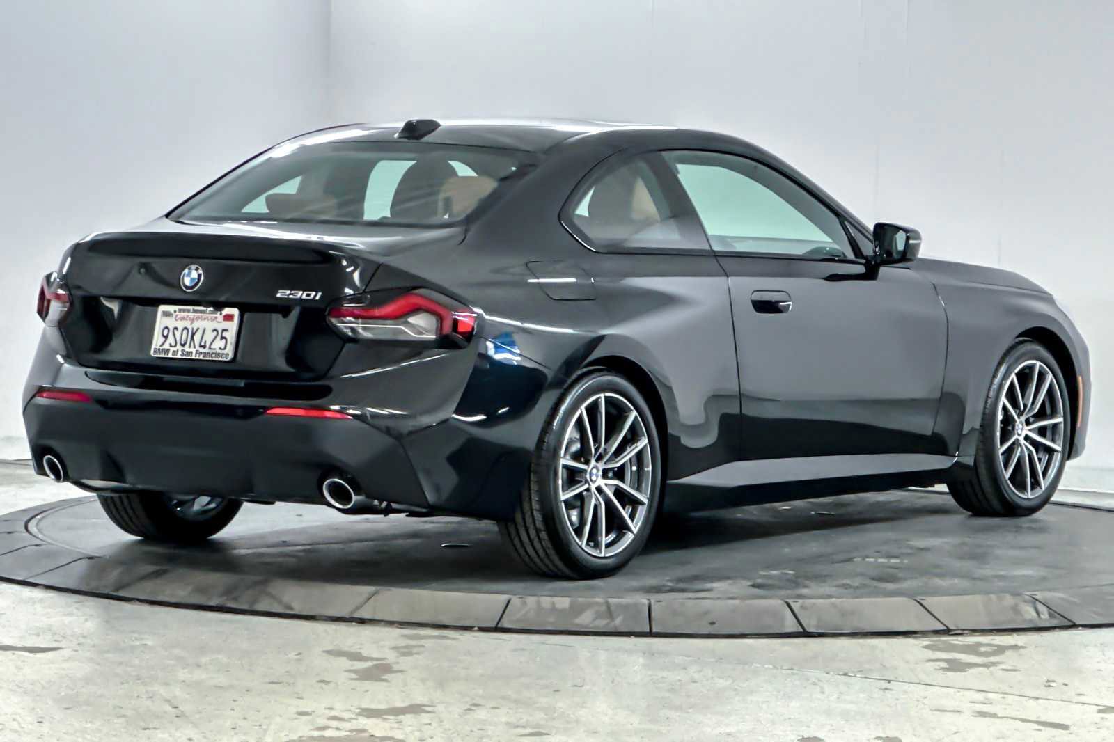 Used 2025 BMW 230i Coupe w/ Premium Package image 2