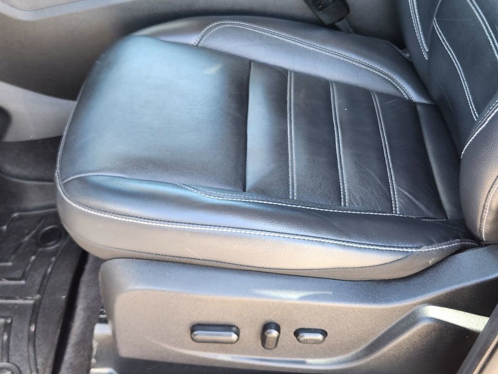 Used 2019 Ford Escape Titanium image 8