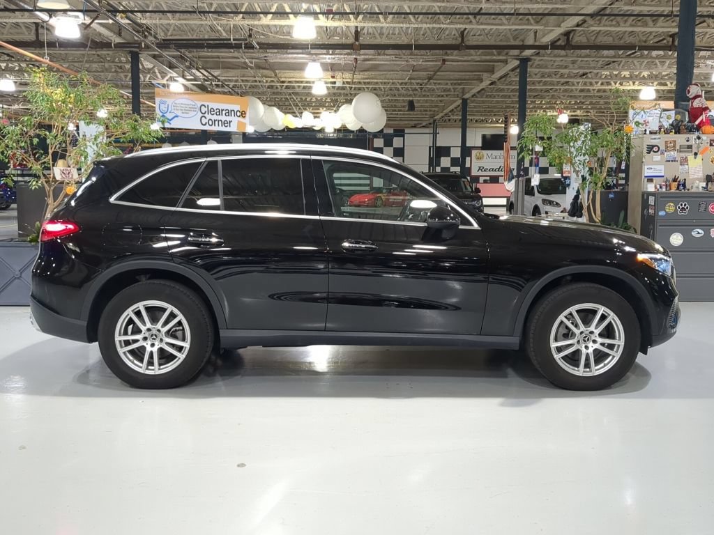 Used 2023 Mercedes-Benz GLC 300 4MATIC image 7