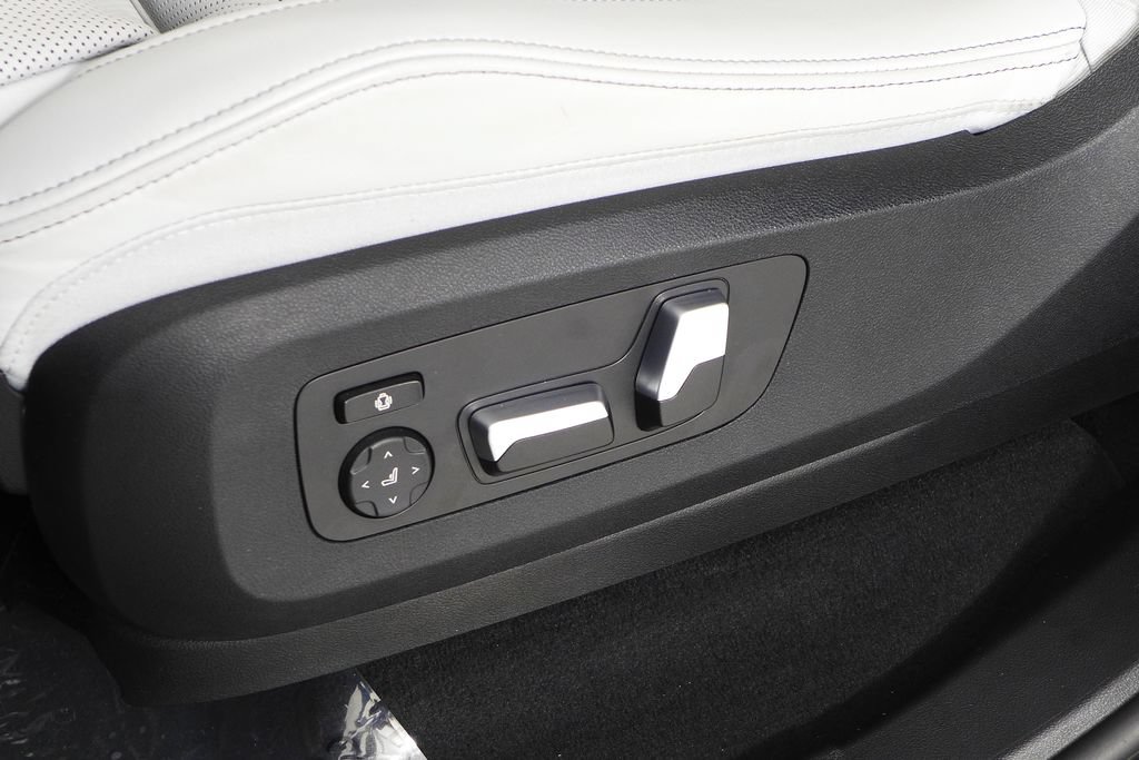 Used 2023 BMW X5 sDrive40i w/ Parking Assistance Package RWD image 23