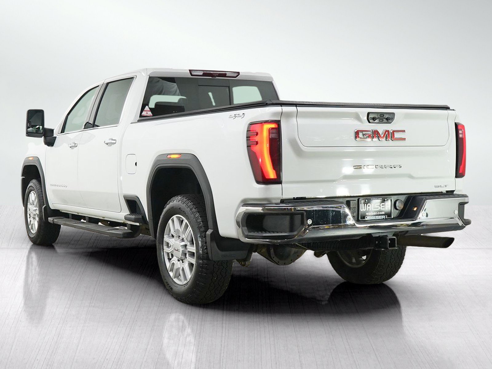 Used 2024 GMC Sierra 2500 SLT w/ SLT Convenience Package AWD/4WD image 4