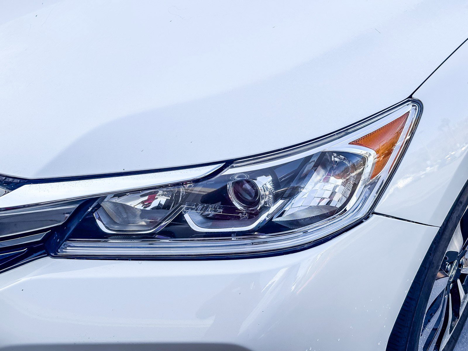 Used 2017 Honda Accord EX-L image 9