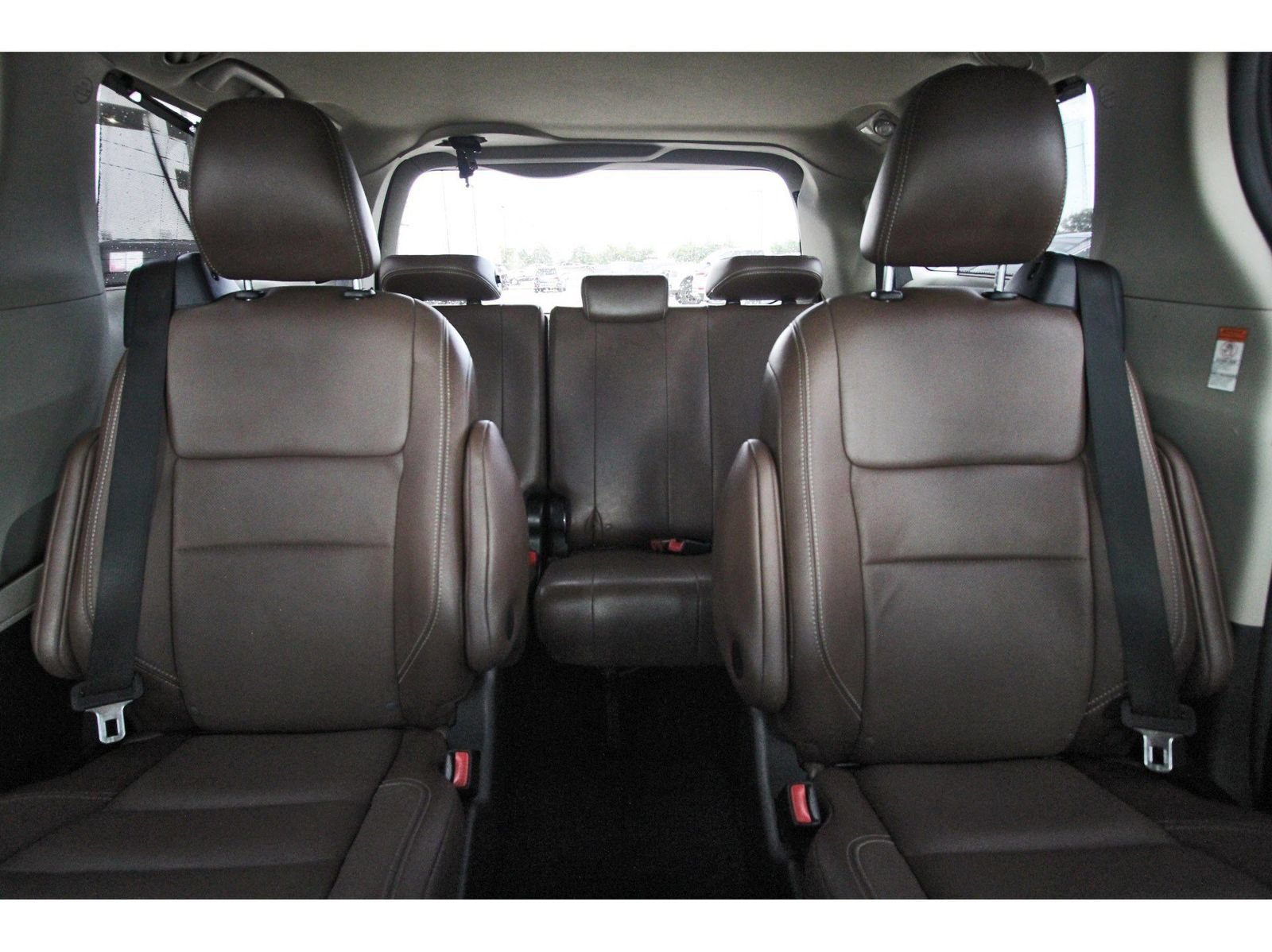 Used 2015 Toyota Sienna Limited Premium FWD image 15