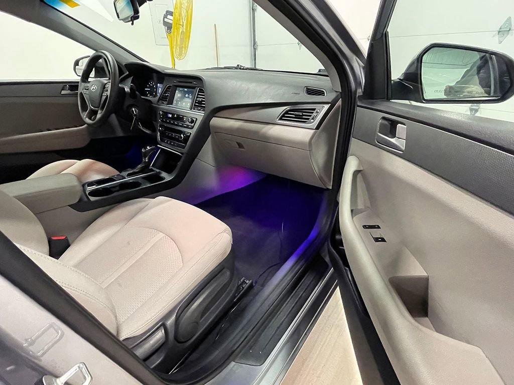 Used 2017 Hyundai Sonata SE image 24