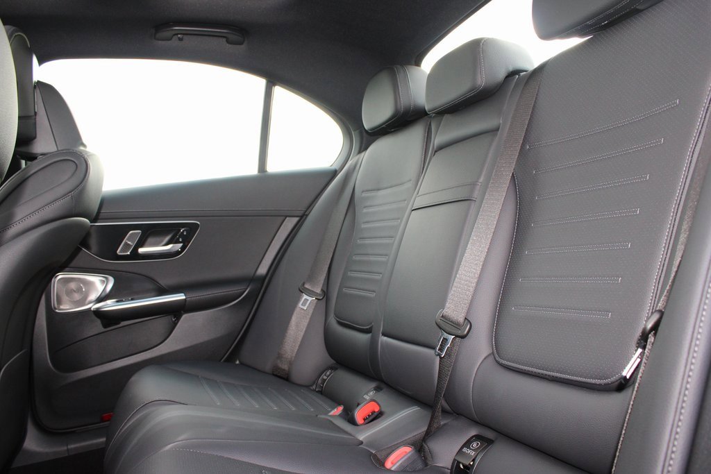 Used 2024 Mercedes-Benz C 300 4MATIC Sedan image 27