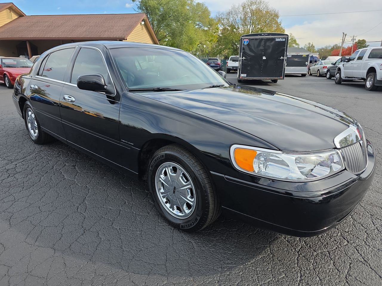 Used 1999 Lincoln Town Car Signature image 15