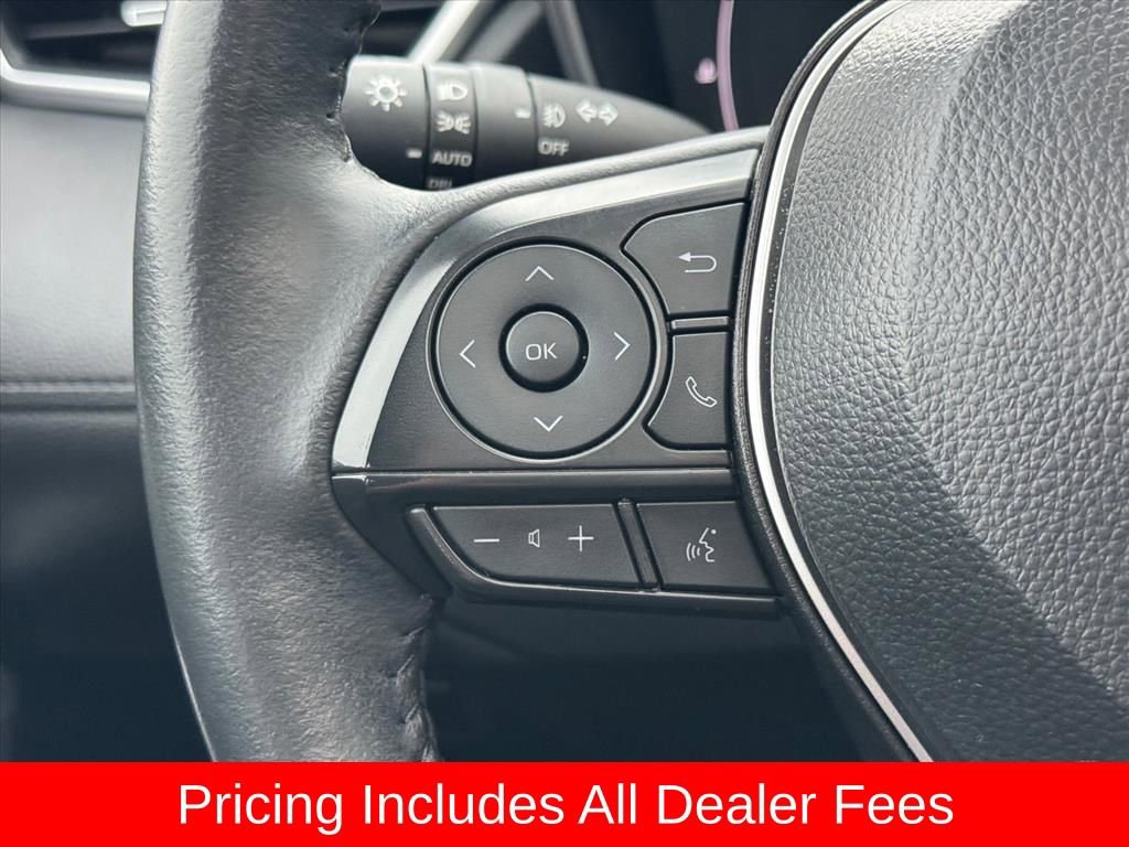 Used 2024 Toyota Corolla Cross XLE w/ Convenience Package AWD/4WD image 18
