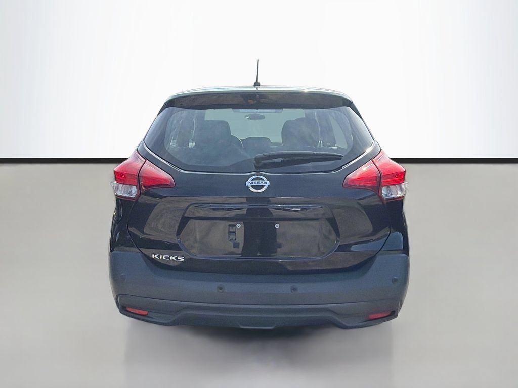 Used 2020 Nissan Kicks S FWD image 7
