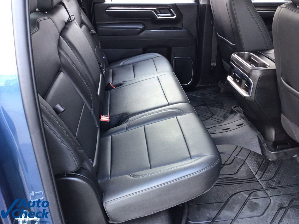 Used 2025 Chevrolet Silverado 2500 LTZ w/ LTZ Convenience Package image 20