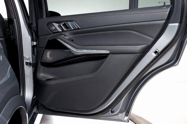 Used 2025 BMW ALPINA XB7 image 71