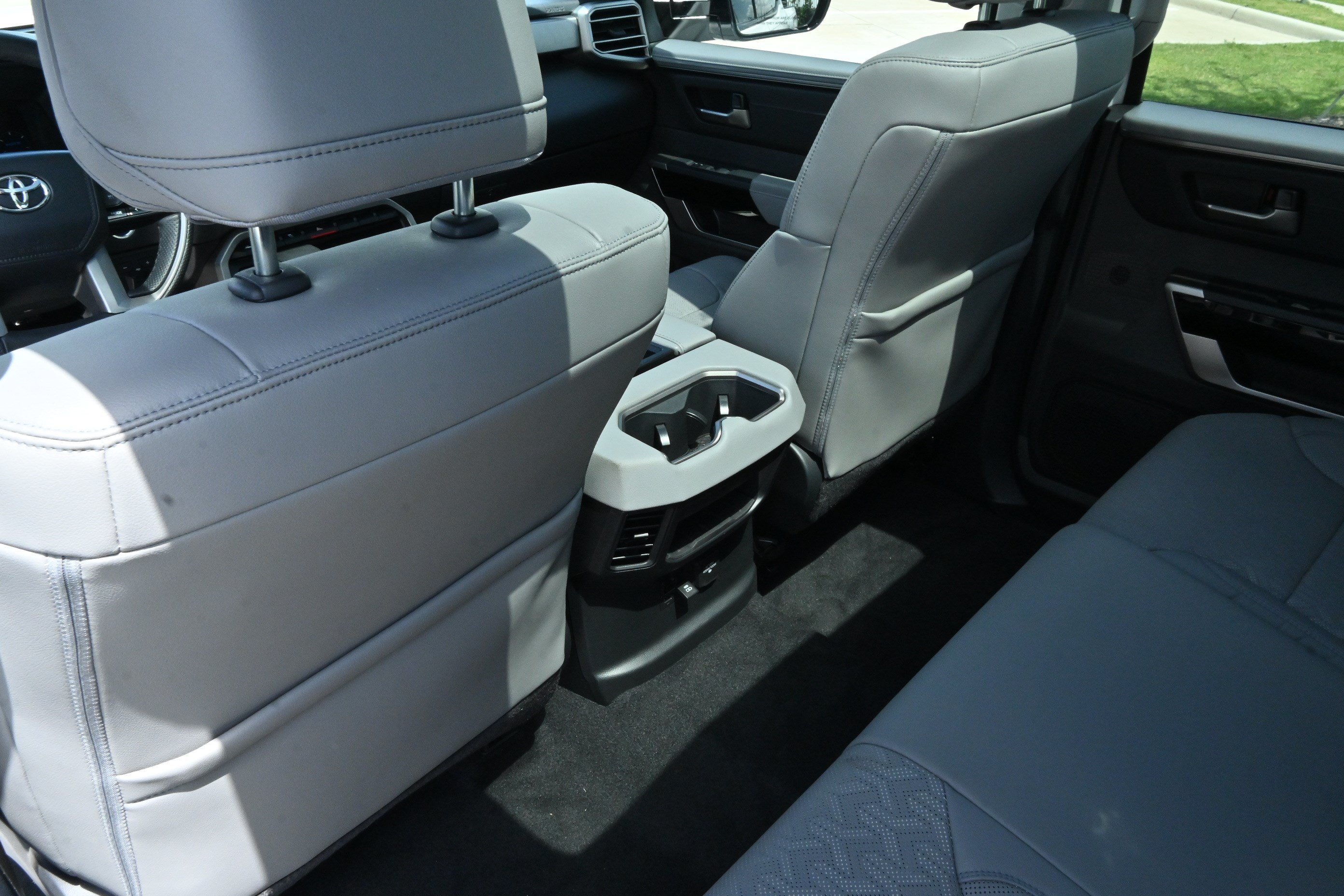 Used 2024 Toyota Tundra Limited AWD/4WD image 14