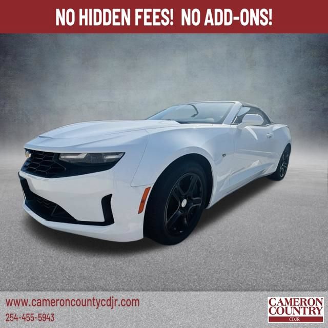 Used 2023 Chevrolet Camaro LT RWD image 3