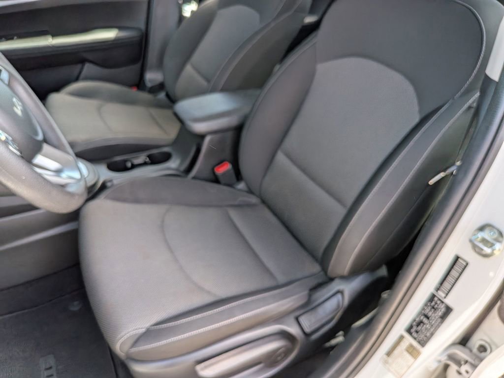 Used 2023 Kia Forte LXS FWD image 32