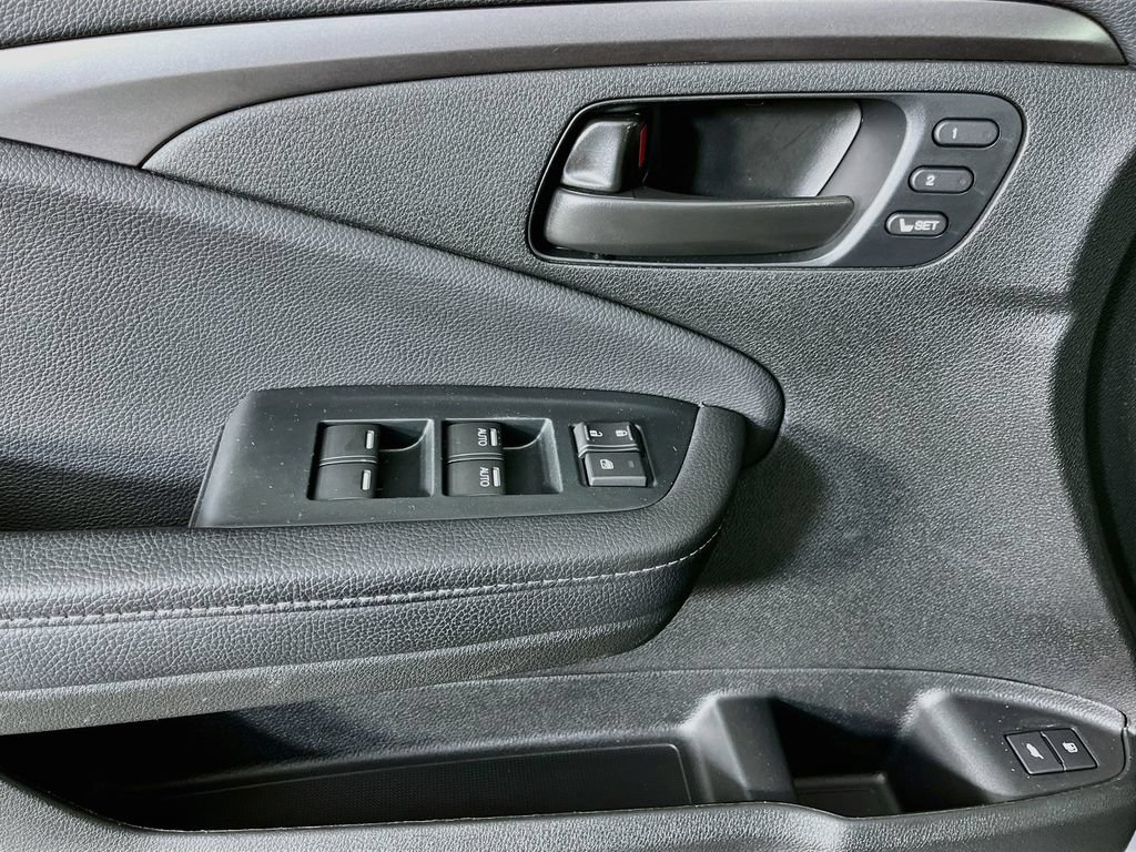 Used 2023 Honda Passport EX-L image 24