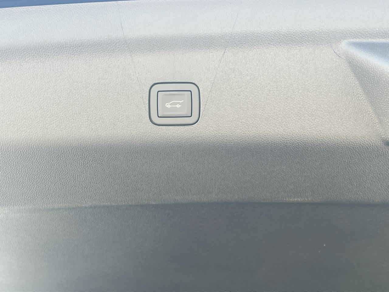 New 2026 Chevrolet Suburban High Country image 8