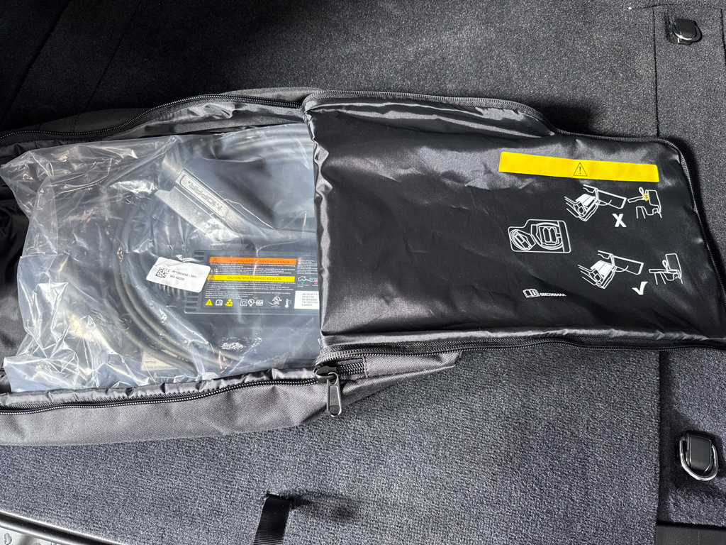 Used 2024 Jeep Wrangler Unlimited Rubicon 4xe image 27