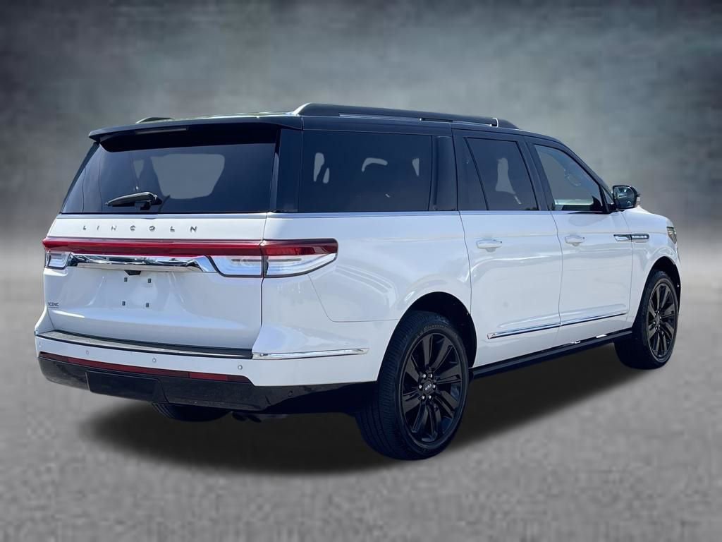 Used 2022 Lincoln Navigator L Black Label AWD/4WD image 3