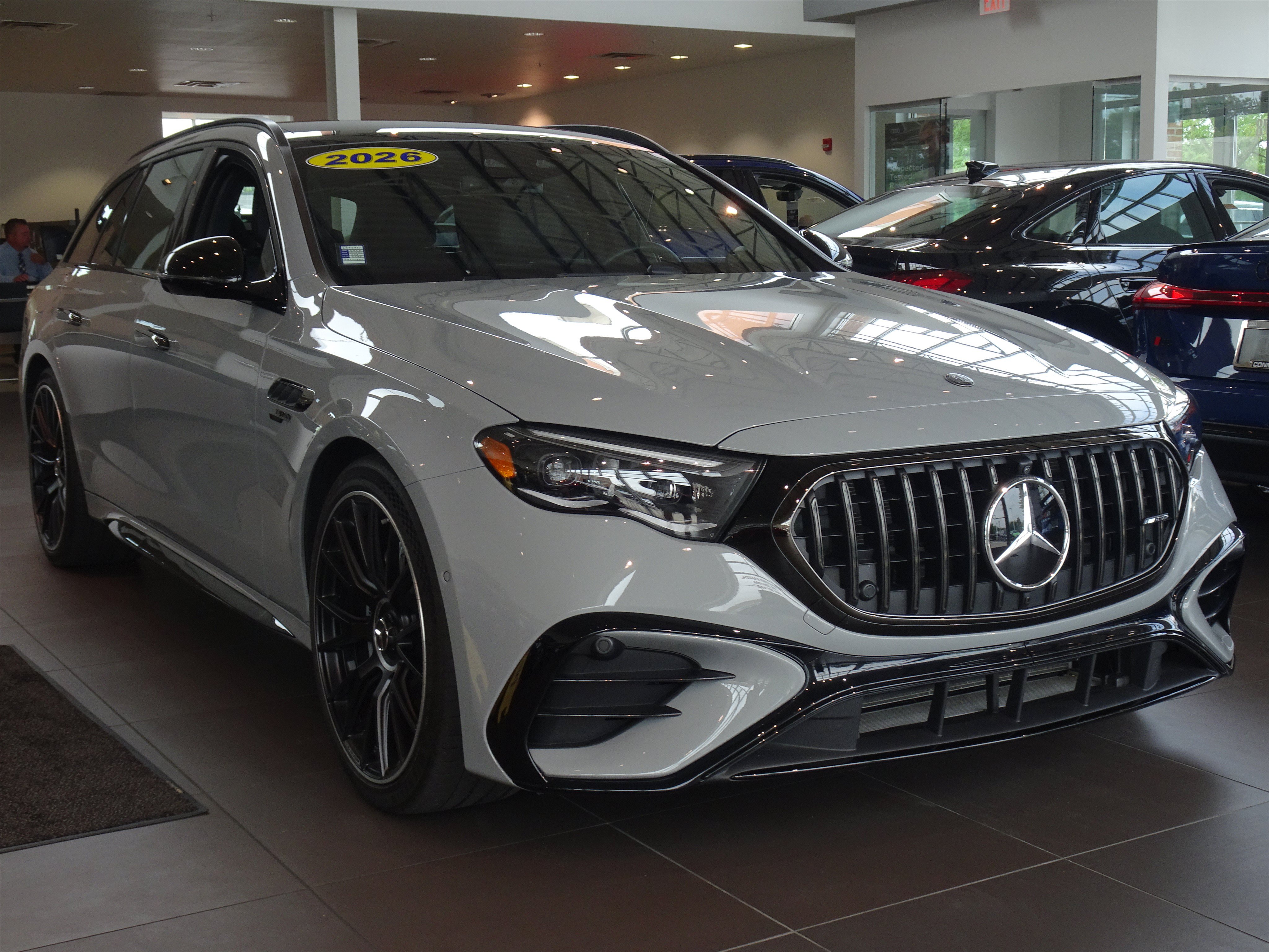 Used 2026 Mercedes-Benz E 53 AMG e 4MATIC Wagon image 3