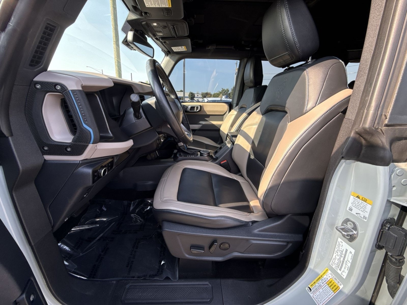 Used 2023 Ford Bronco Wildtrak AWD/4WD image 13