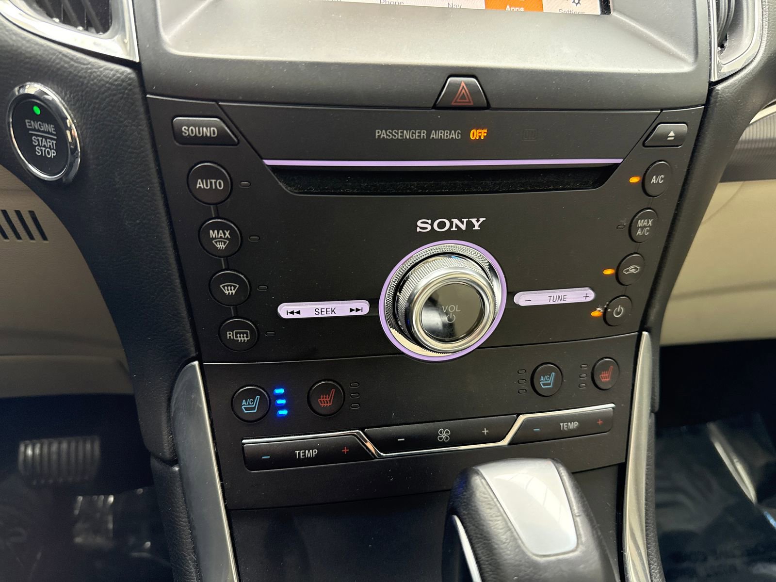 Used 2017 Ford Edge Titanium w/ Equipment Group 301A FWD image 30