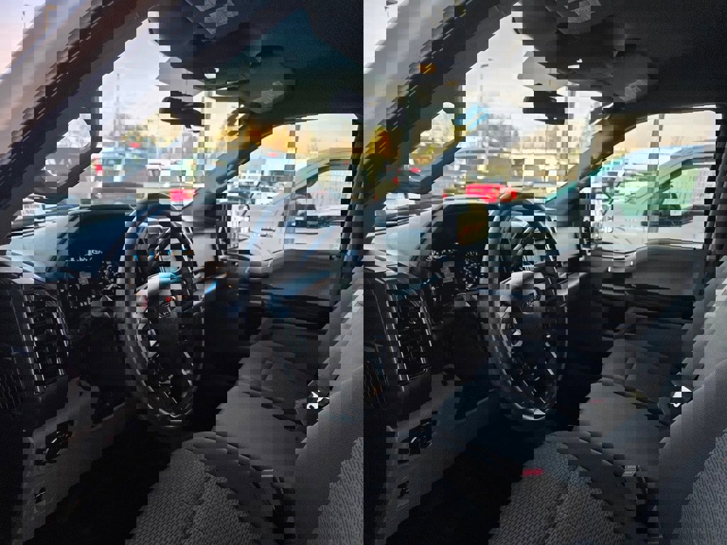 Used 2018 Ford F150 XLT w/ XTR Package image 10