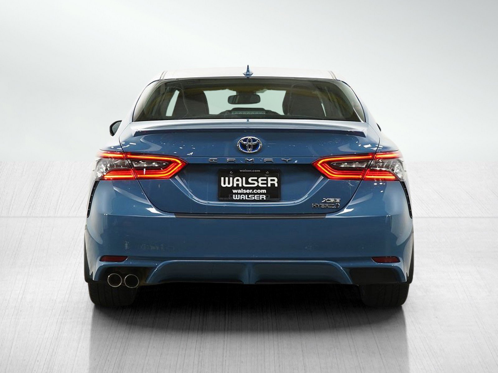 Used 2023 Toyota Camry XSE w/ Navigation Package FWD image 4
