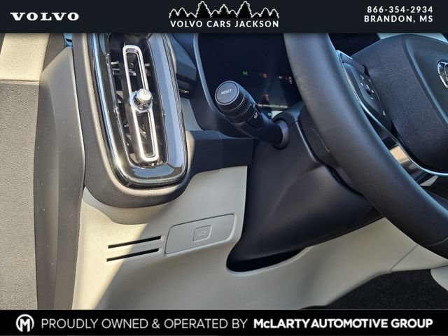 New 2026 Volvo XC40 B5 Ultra w/ Protection Package Premier AWD/4WD image 19