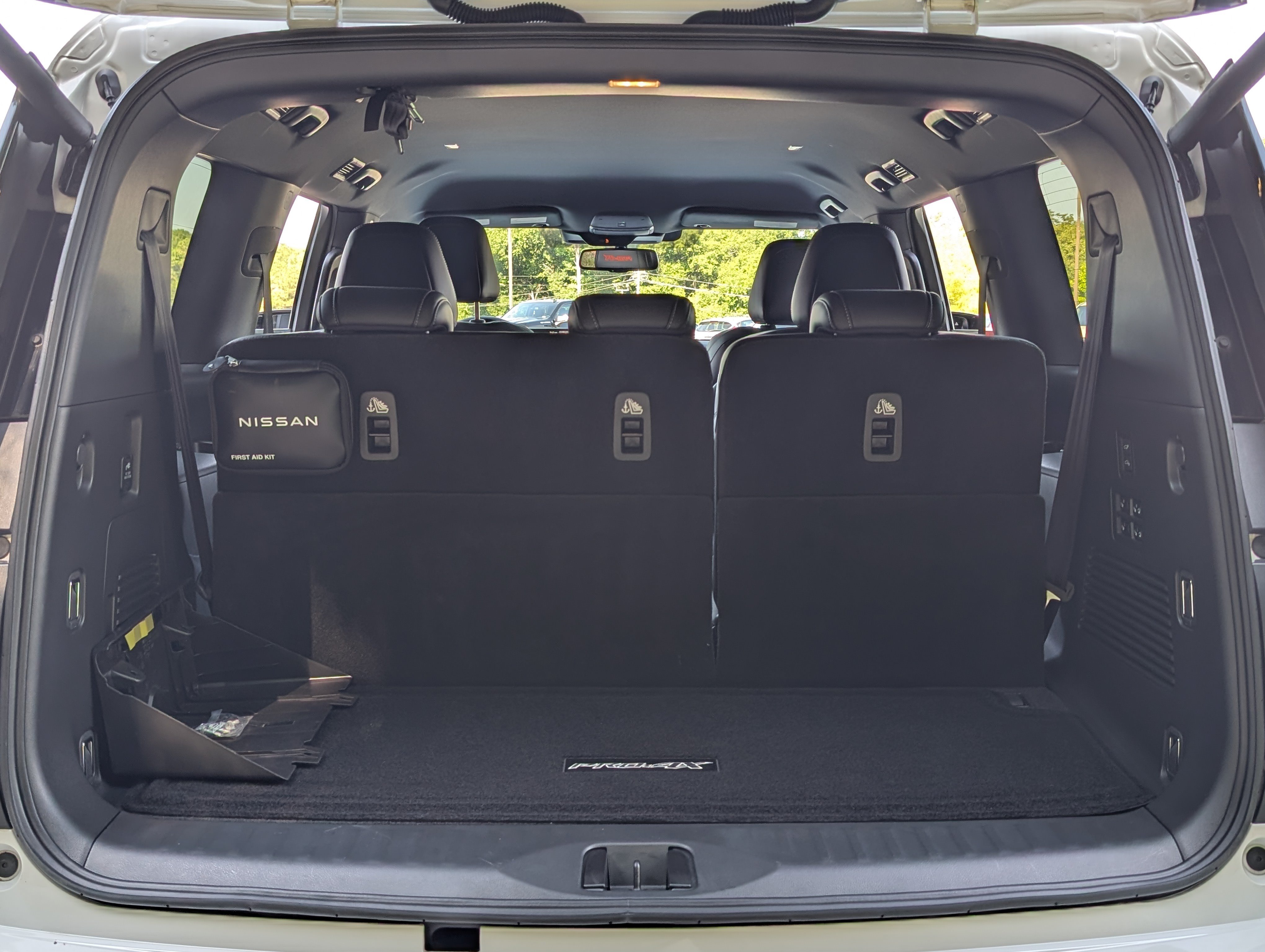 Used 2026 Nissan Armada PRO-4X w/ Captain's Chari Seat Package AWD/4WD image 19
