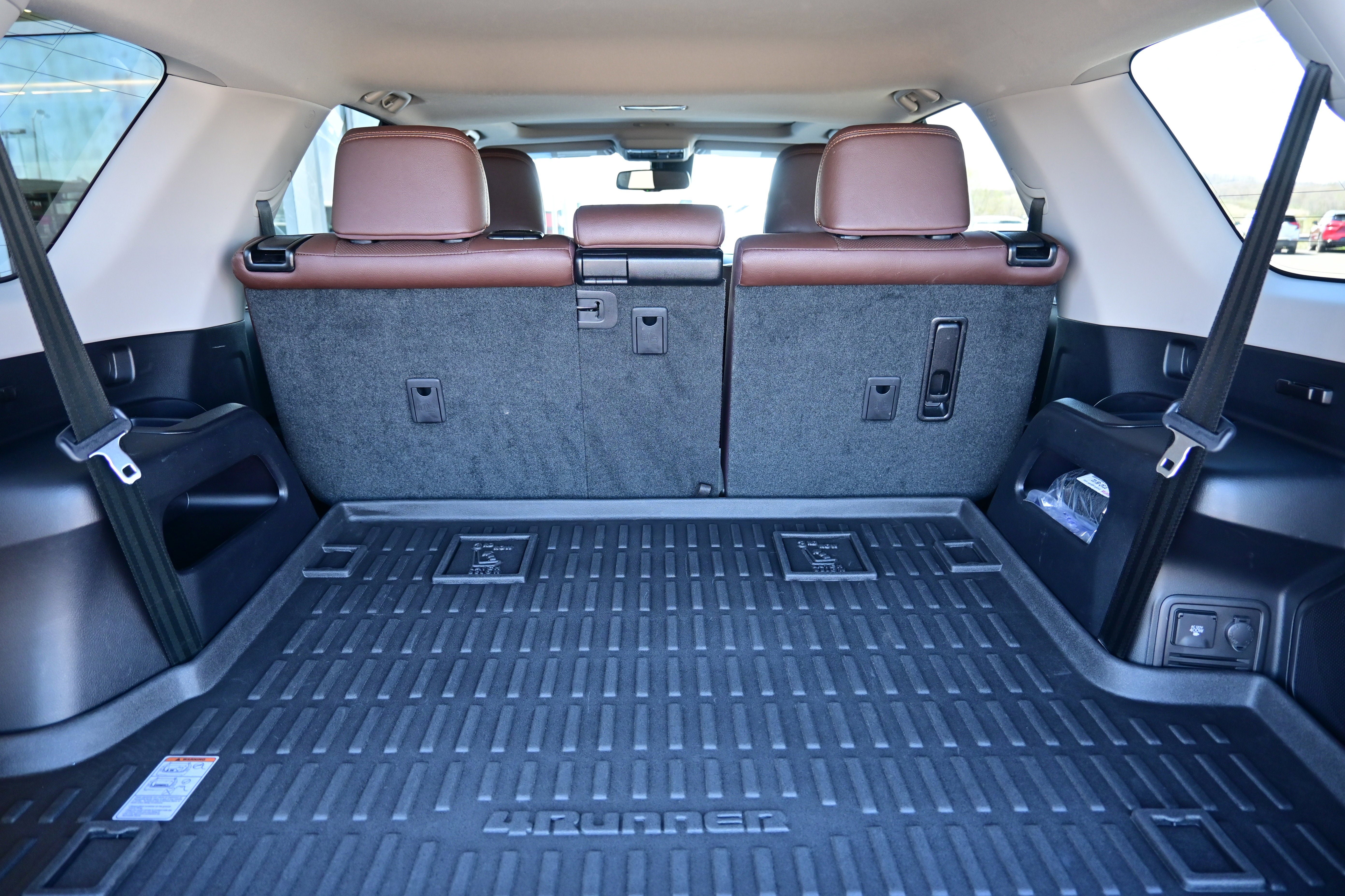 Used 2024 Toyota 4Runner Limited AWD/4WD image 13