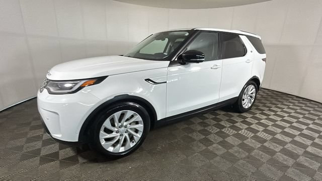 Used 2024 Land Rover Discovery S AWD/4WD image 6