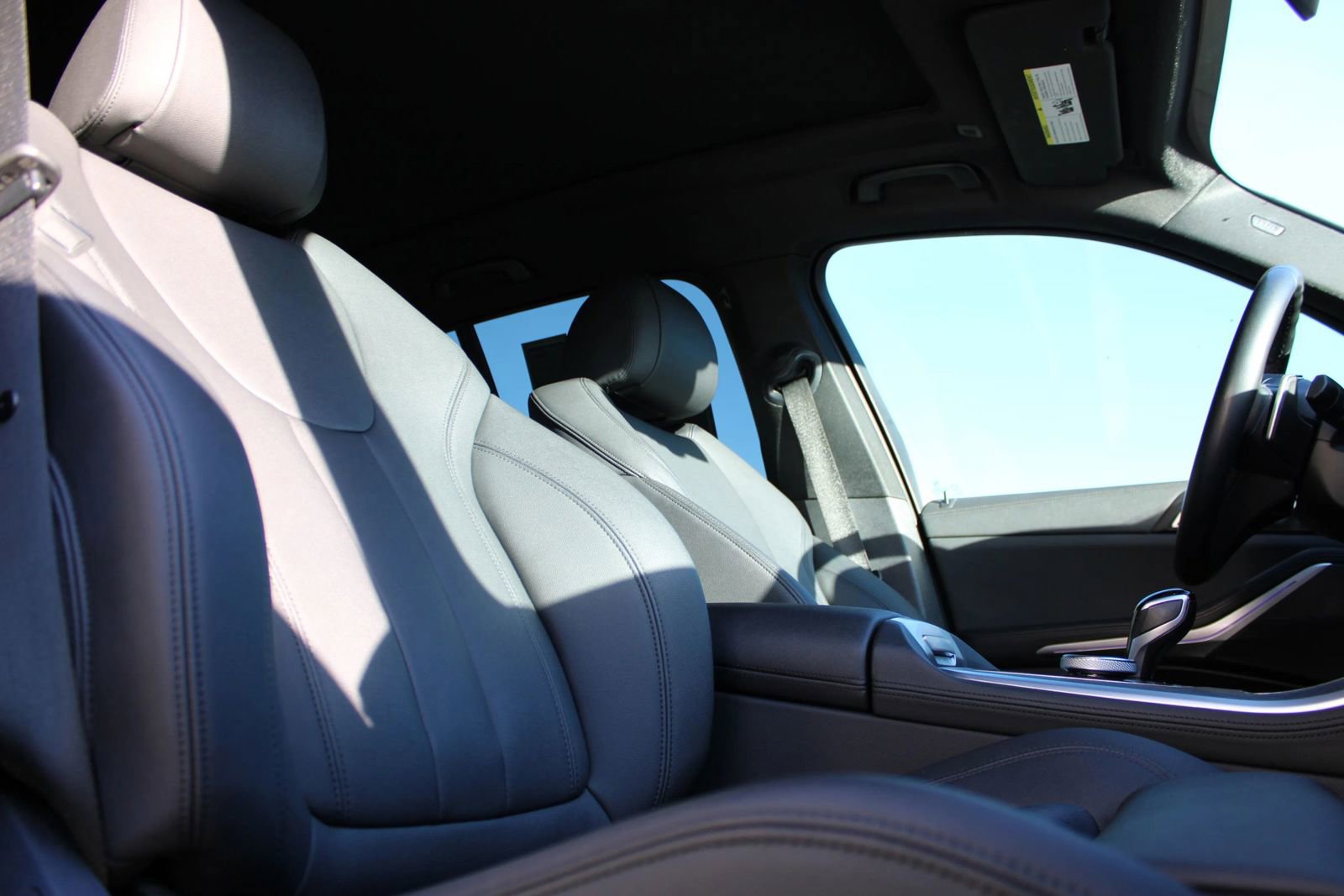 Used 2022 BMW X5 sDrive40i w/ Premium Package image 28