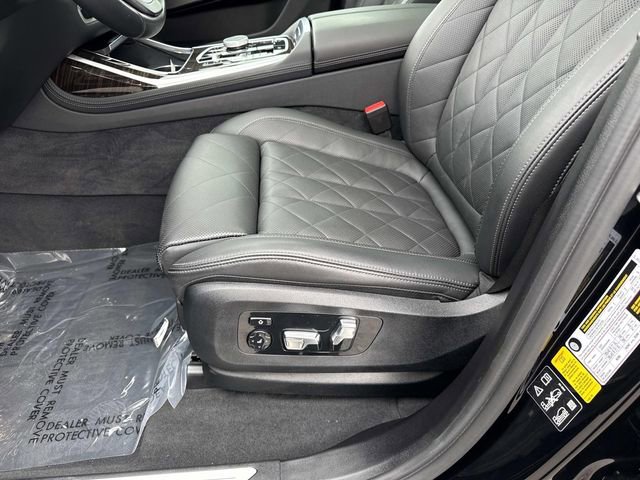 Used 2023 BMW X7 xDrive40i w/ Premium Package image 11