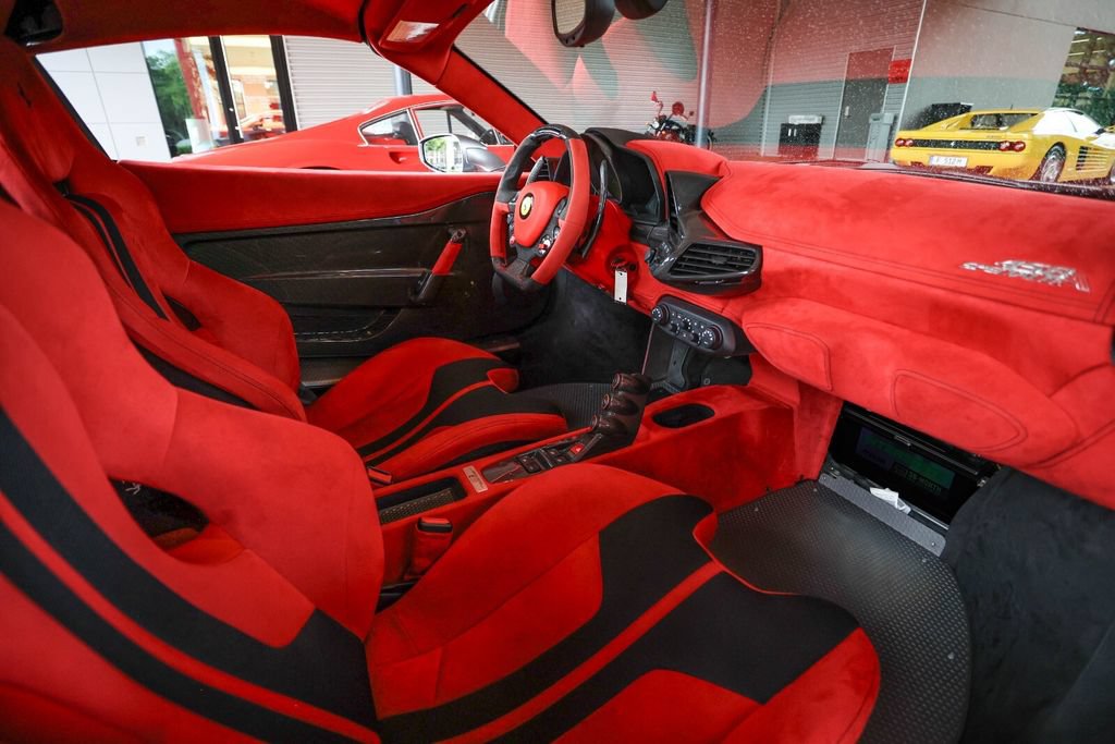 Used 2015 Ferrari 458 Speciale A RWD image 50