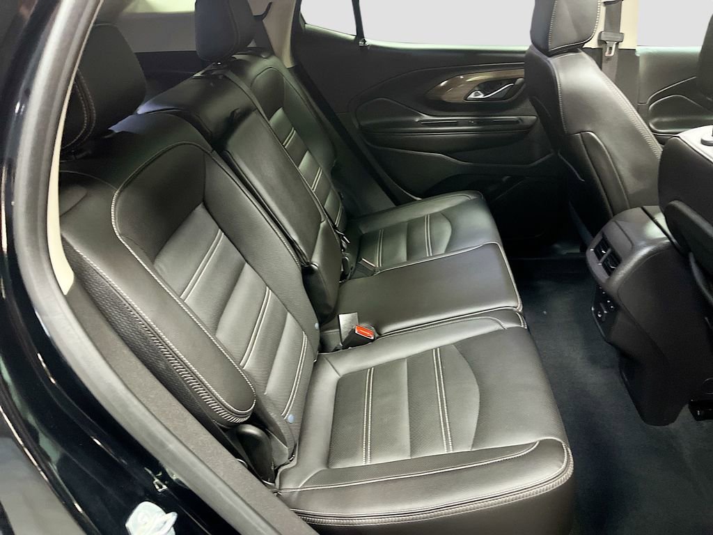 Used 2024 GMC Terrain Denali w/ Black Diamond Edition image 29
