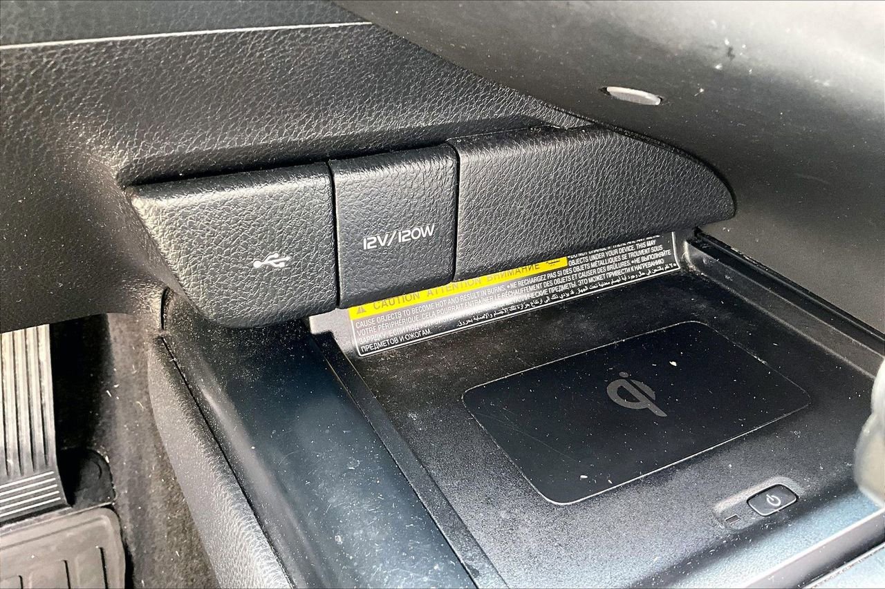 Used 2020 Toyota Camry XSE image 24