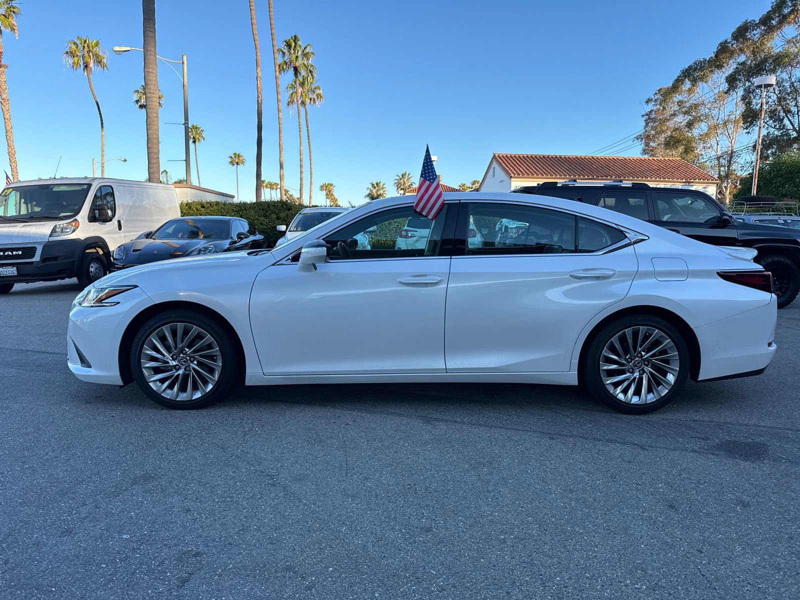 Used 2021 Lexus ES 350 Luxury w/ Accessory Package 2 image 5