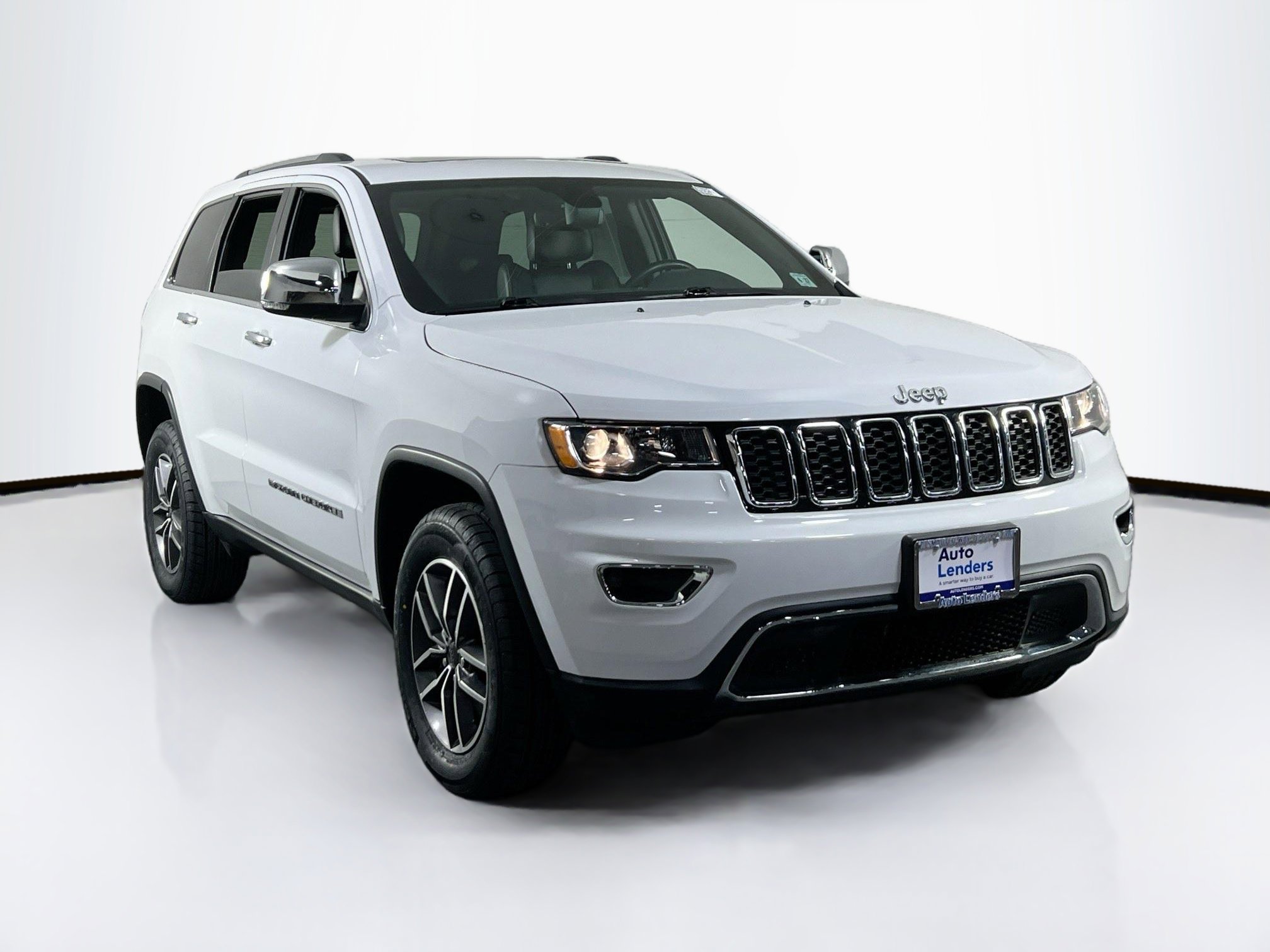 Used 2022 Jeep Grand Cherokee Limited image 3