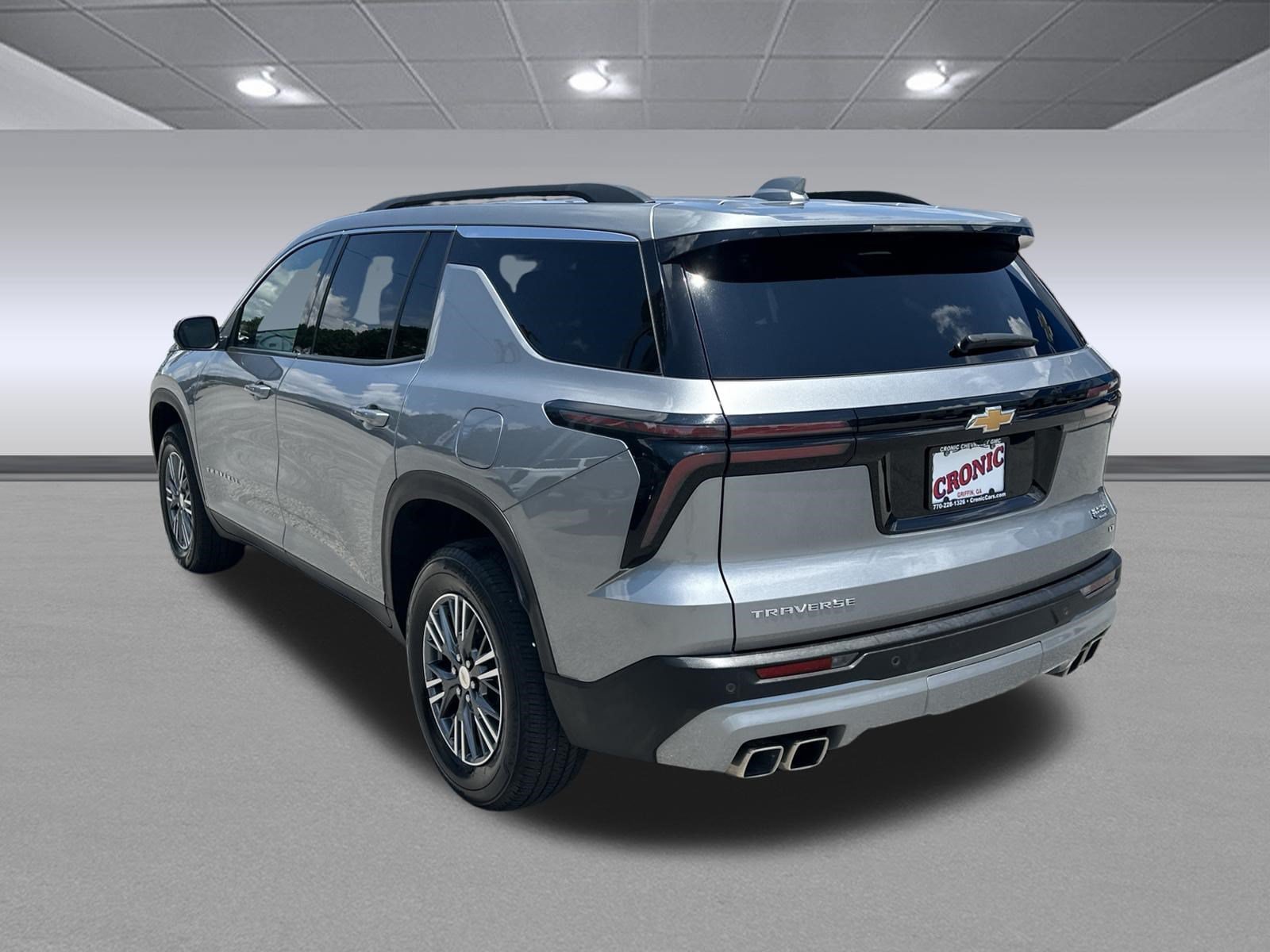 Used 2024 Chevrolet Traverse LT FWD image 5