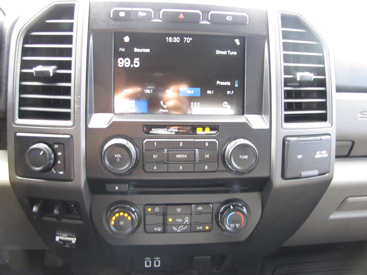 Used 2018 Ford F350 XL w/ Power Equipment Group image 11