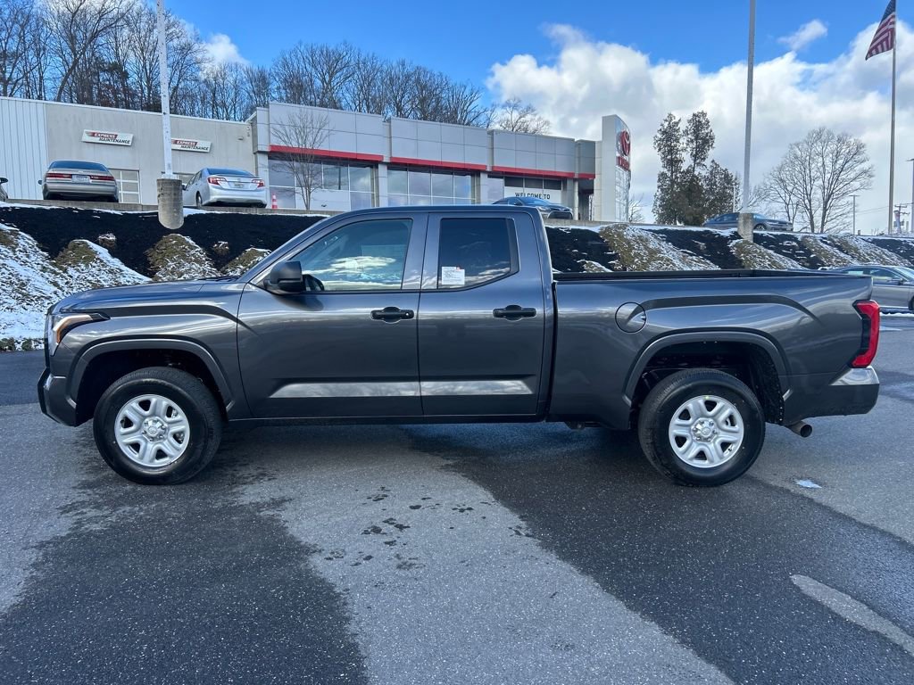 New 2026 Toyota Tundra SR image 2