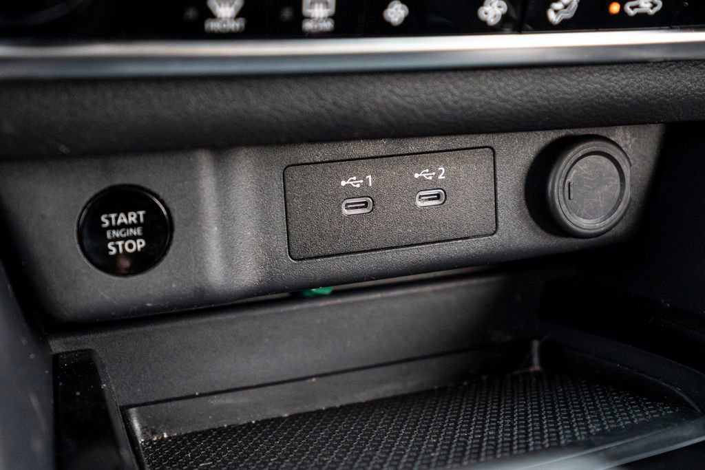 Used 2024 Nissan Rogue SV AWD/4WD image 24